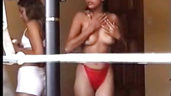 Una bella mora ha video porno gratis amatoriale italiano fatto pagare i suoi servizi sessuali
