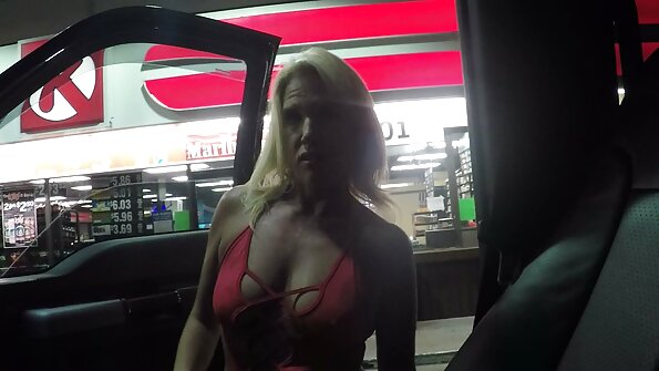 La figliastra Niki Snow sesso amatoriale video gratis ha fatto sesso con il patrigno e si è fatta sborrare dentro